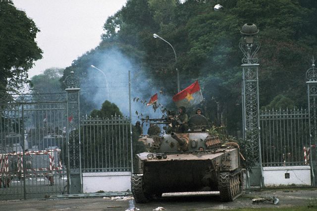 1975-the-south-vietnamese-capital-of-saigon-ho-chi-minh-city-fell-to-north-vietnamese-troops-during-the-vietnam-war.jpg